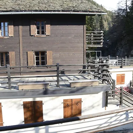 Studios Du Valsorey Bourg-Saint-Pierre Exterior photo